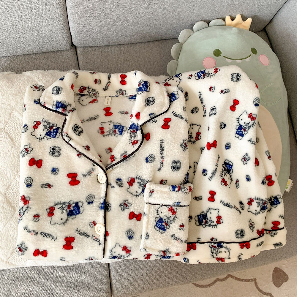 Sanrio Hello Kitty Flannel Wom - Embellish Knit ulasan dan harga