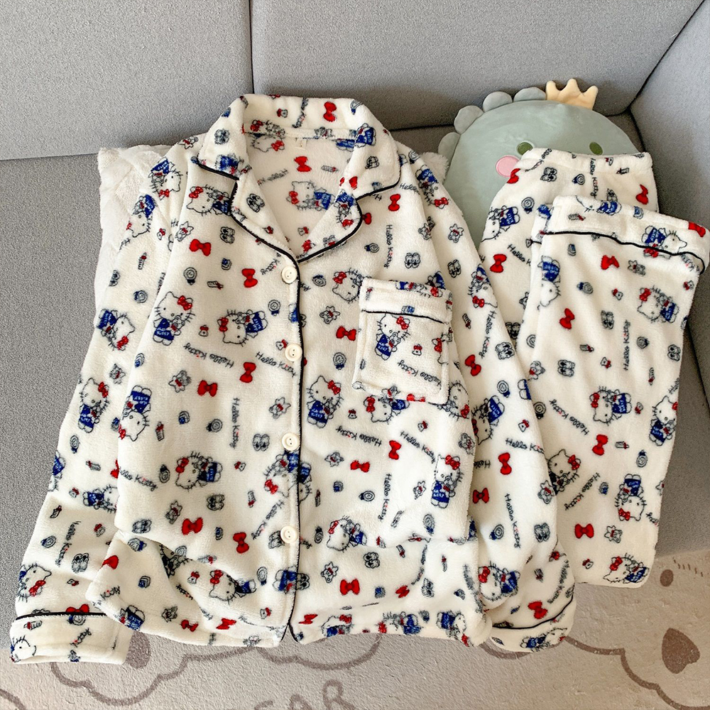Sanrio Hello Kitty Flannel Wom - Embellish Knit ulasan dan harga