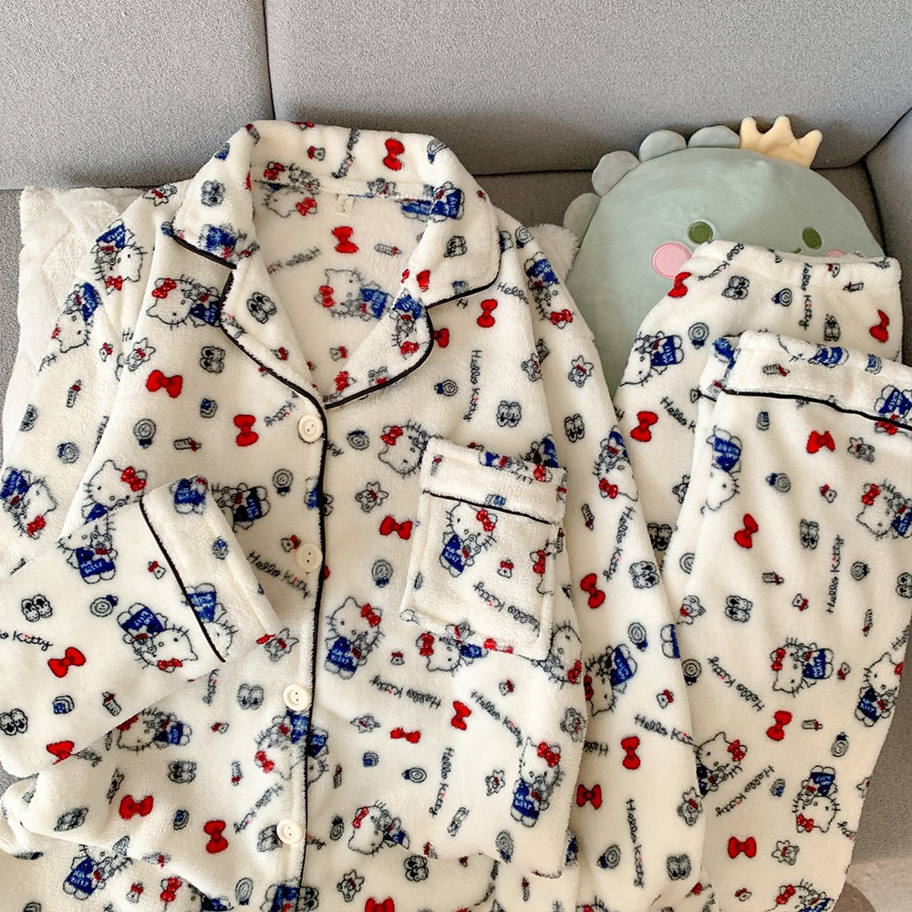 Sanrio Hello Kitty Flannel Wom - Embellish Knit ulasan dan harga